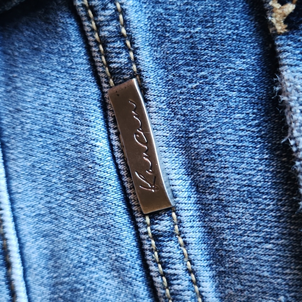 KanCan Distressed Denim Capris Size 13 - Picture 5 of 8